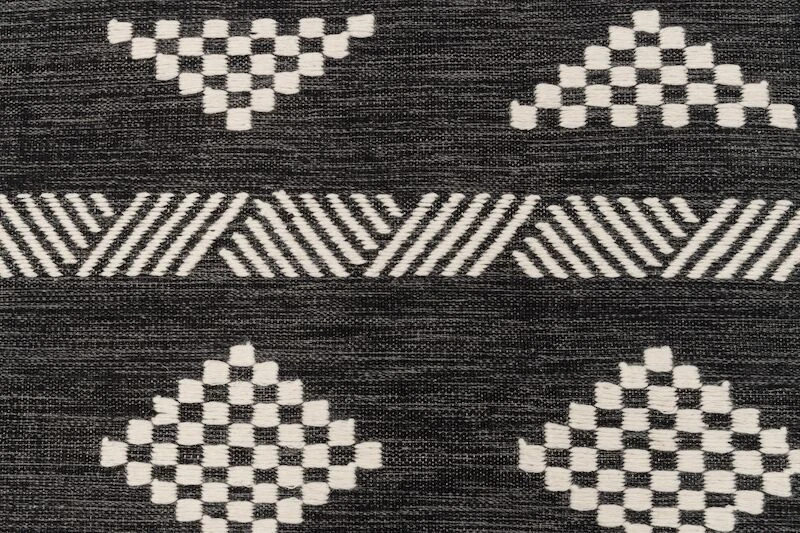 4Living Inari Villamatto 140x200 Cm Musta/valkoinen 2 4Living Inari Villamatto 140x200 Cm Musta/valkoinen - Image 2