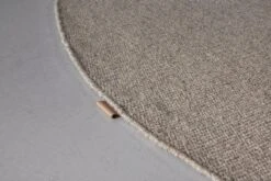 Anno Pyöreä Villamatto 200 Cm Luonnonharmaa 5 Anno Pyöreä Villamatto 200 Cm Luonnonharmaa -Yleinen Kotikauppa Anno Pyorea villamatto 100 cm luonnonharmaa 1 2