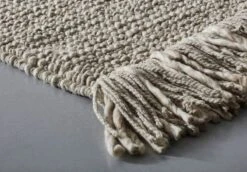 Anno Elf Villamatto 70x140cm Luonnonvalkoinen/luonnonharmaa Meleerattu 6 Anno Elf Villamatto 70x140cm Luonnonvalkoinen/luonnonharmaa Meleerattu -Yleinen Kotikauppa Anno elf villamatto miljoo2