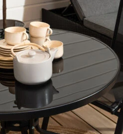 Cafe-Feel Textline Pyöreä 4-hengen Ruokailuryhmä Musta 8 Cafe-Feel Textline Pyöreä 4-hengen Ruokailuryhmä Musta -Yleinen Kotikauppa Cafe feel 4 hengen ruokailuryhma web 14