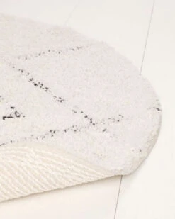 Fanni K Aura Pyöreä Matto Ø100 Cm 5 Fanni K Aura Pyöreä Matto Ø100 Cm -Yleinen Kotikauppa Fanni K Aura pyorea matto O100 2