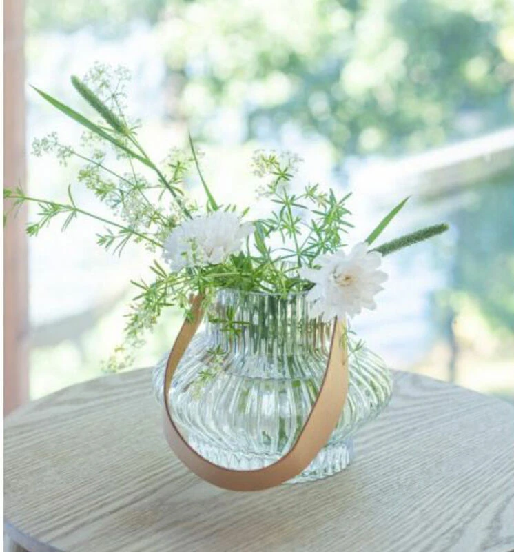 Fanni K Lampi Maljakko Nahkakahvalla 16x12,5 Cm 1 Fanni K Lampi Maljakko Nahkakahvalla 16x12,5 Cm