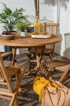 House Nordic Oviedo Pyöreä Tiikki Ruokapöytä Ø100 Cm 2-laatuinen