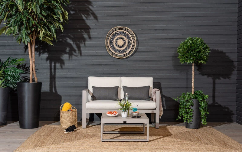 Kallas 2-istuttava Sohva Greige, Hiekka Pehmusteet 1 Kallas 2-istuttava Sohva Greige, Hiekka Pehmusteet