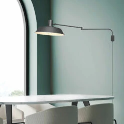 Trio Bolder Seinävalaisin E27 Mattamusta