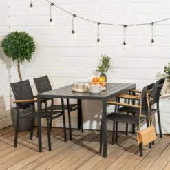 Odense-Saarni 4-hengen Ruokailuryhmä Musta