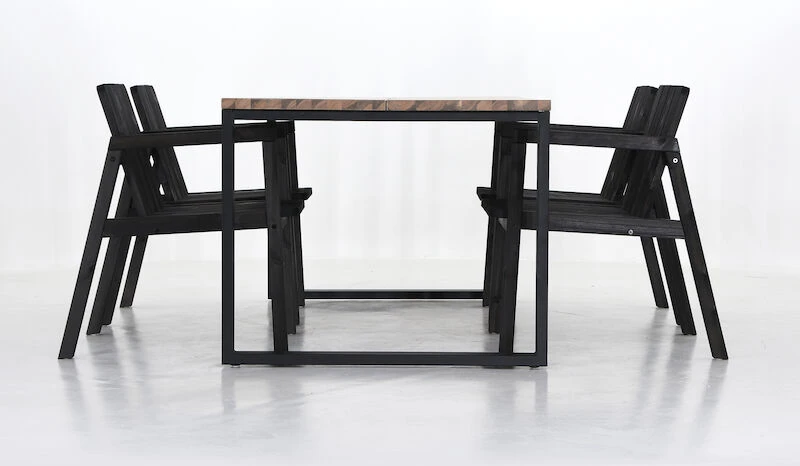 Honka-Kalho 4-hengen Ruokailuryhmä Antiikkipetsattu-musta/musta 1 Honka-Kalho 4-hengen Ruokailuryhmä Antiikkipetsattu-musta/musta