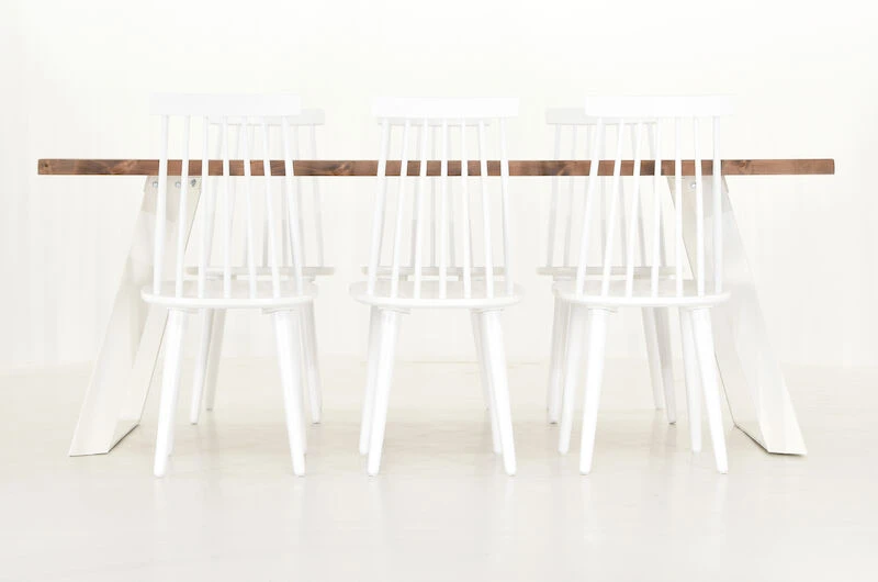 Triangel-Lotta 6-hengen Ruokailuryhmä, Valkoinen Antiikki 2 Triangel-Lotta 6-hengen Ruokailuryhmä, Valkoinen Antiikki - Image 2