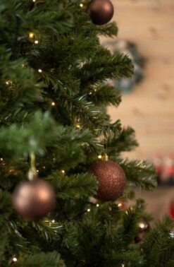 Winteria Kuusenpallot 20 Kpl Ø6 Cm Ruskea Mix -Yleinen Kotikauppa Winteria kuusenpallot 20 kpl O6 cm ruskea mix miljoo 1