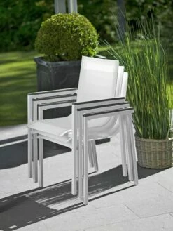 Hillerstorp Arlöv Puutarhatuoli Valkoinen/harmaa -Yleinen Kotikauppa arl v 438117 245055 19620217 10 2500px