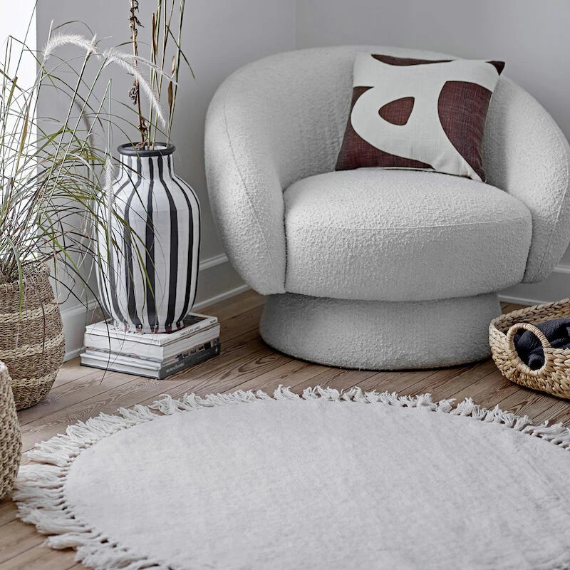 Bloomingville Villamatto Hapsuilla Pyöreä 110 Cm Luonnonväri 3 Bloomingville Villamatto Hapsuilla Pyöreä 110 Cm Luonnonväri - Image 3