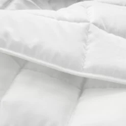 Familon Hotel Style Lux Light-peitto 150x200 Cm 600 G Kerma