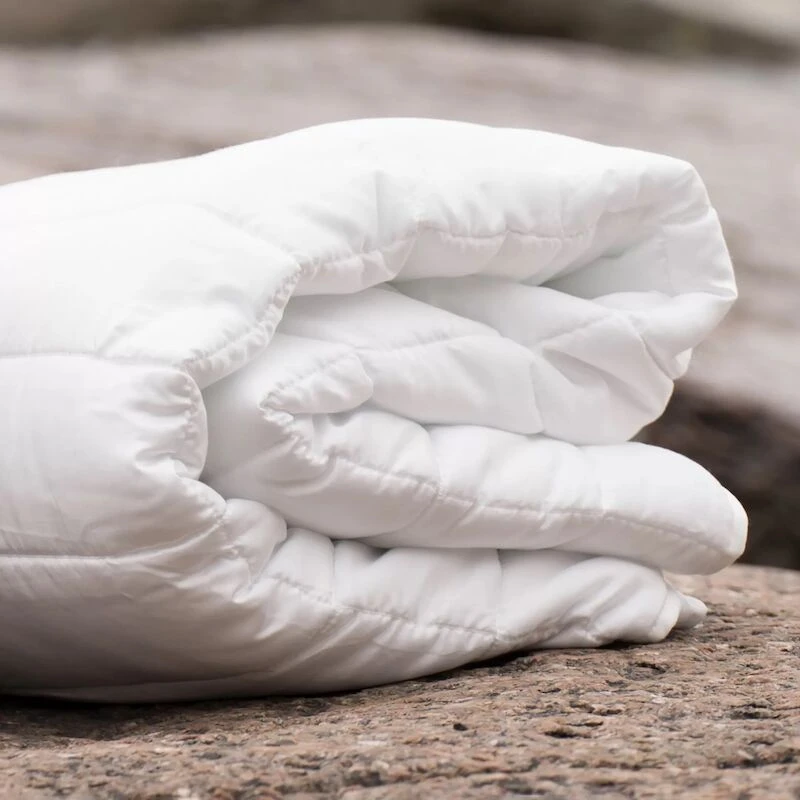 Familon Hotel Style Lux Light-peitto 150x200 Cm 600 G Kerma 3 Familon Hotel Style Lux Light-peitto 150x200 Cm 600 G Kerma - Image 3