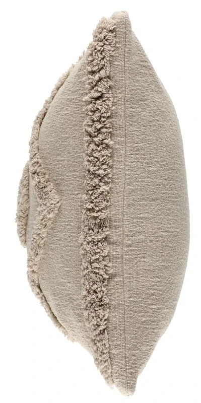 Fanni K Haru Koristetyyny 50x50 Cm Hiekka 3 Fanni K Haru Koristetyyny 50x50 Cm Hiekka - Image 3