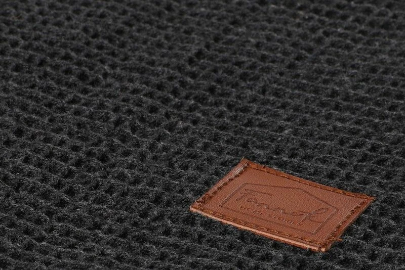 Fanni K Vohveli Torkkupeitto 130x170 Cm Tummanharmaa 2 Fanni K Vohveli Torkkupeitto 130x170 Cm Tummanharmaa - Image 2