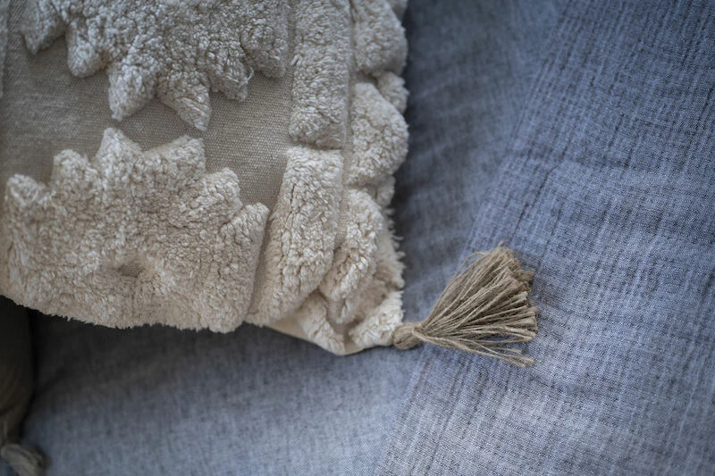 Fanni K Lumo Koristetyyny 50x50 Cm Luonnonvalkoinen 5 Fanni K Lumo Koristetyyny 50x50 Cm Luonnonvalkoinen - Image 5