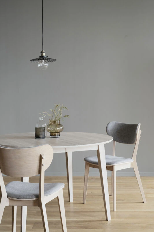 Rowico Filippa-Kato Pyöreä 4-hengenruokailuryhmä Valkoöljytty Tammi/valkolakattu 5 Rowico Filippa-Kato Pyöreä 4-hengenruokailuryhmä Valkoöljytty Tammi/valkolakattu - Image 5