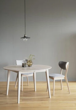 Rowico Filippa-Kato Pyöreä 4-hengenruokailuryhmä Valkoöljytty Tammi/valkolakattu 8 Rowico Filippa-Kato Pyöreä 4-hengenruokailuryhmä Valkoöljytty Tammi/valkolakattu -Yleinen Kotikauppa filippa kato4 pyorea valkoljtammi valkvharmaa9