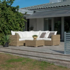 Hillerstorp Valencia Polyrottinki Sohvapöytä 80x80x40cm