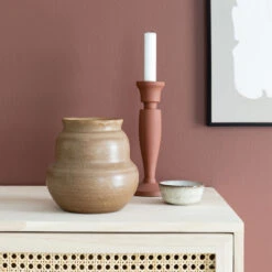 Bloomingville Isel Kynttilänjalka Oranssi 8 Bloomingville Isel Kynttilänjalka Oranssi -Yleinen Kotikauppa house doctor juno vaasi 15cm 2