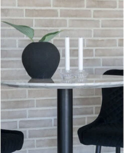 House Nordic Horta Terrakotta Vaasi Musta