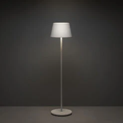 Konstsmide Pomezia Ladattava Lattiavalaisin Sisä-/ulkokäyttöön Valkoinen 8 Konstsmide Pomezia Ladattava Lattiavalaisin Sisä-/ulkokäyttöön Valkoinen -Yleinen Kotikauppa konstsmide pomezia ladattava lattiavalaisin valkoinen 1