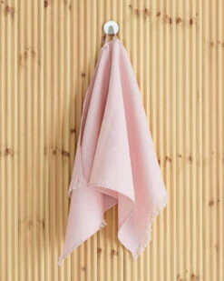 Linnea Pellava Käsipyyhe Hapsuilla 45x90 Cm Vaalea Rosa 8 Linnea Pellava Käsipyyhe Hapsuilla 45x90 Cm Vaalea Rosa -Yleinen Kotikauppa linnea kasipyyhe vaalea rosa web