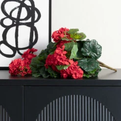 Pelargonia Jättipensas Tekokasvi Punainen 6 Pelargonia Jättipensas Tekokasvi Punainen -Yleinen Kotikauppa pelargonia jattipensas punainen 4