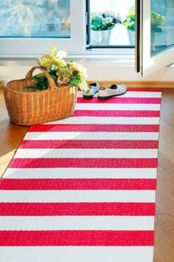 Narma Birkas Muovimatto Karmiini-valkoinen 70x100 Cm