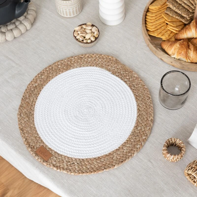 Rantu Pyöreä Pöytätabletti Ø38 Cm Luonnonväri/valkoinen 1 Rantu Pyöreä Pöytätabletti Ø38 Cm Luonnonväri/valkoinen