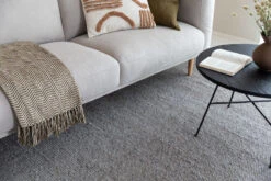 Rowico Auckland Villamatto Harmaa 240x340 Cm 10 Rowico Auckland Villamatto Harmaa 240x340 Cm -Yleinen Kotikauppa rowico auckland villamatto harmaa 200x290cm web 4202