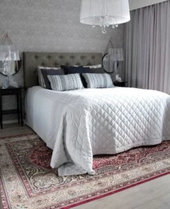 Royal Palace Viskoosimatto 67x105cm Punainen