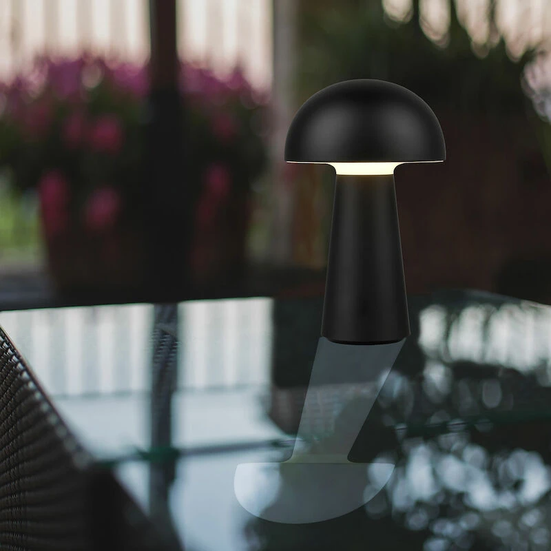 Trio Lennon Ladattava LED Pöytävalaisin Sisä- Ja Ulkokäyttöön Musta 3 Trio Lennon Ladattava LED Pöytävalaisin Sisä- Ja Ulkokäyttöön Musta - Image 3