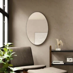 Umbra Hubba Ovaali Peili 61,9x92x2,5 Cm Titaani 11 Umbra Hubba Ovaali Peili 61,9x92x2,5 Cm Titaani -Yleinen Kotikauppa umbra hubba ovaali peili 62x92cm titaani5