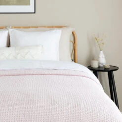 Salama Koristetyyny 30x80 Cm Valkoinen 9 Salama Koristetyyny 30x80 Cm Valkoinen -Yleinen Kotikauppa vohveli paivapeitto 260x260cm roosa web 3