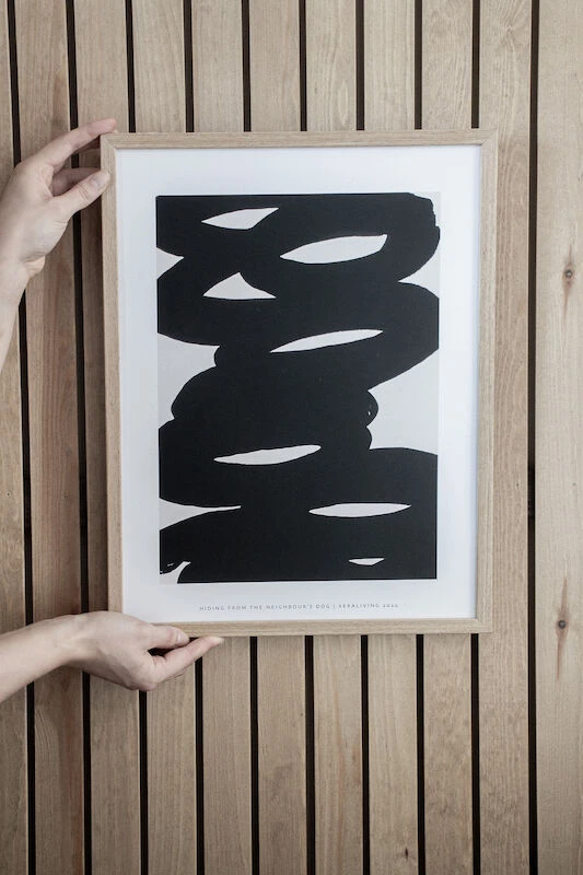 Xeraliving HIDING FROM THE NEIGHBOUR’S DOG Juliste 30x40 Cm 5 Xeraliving HIDING FROM THE NEIGHBOUR’S DOG Juliste 30x40 Cm - Image 5